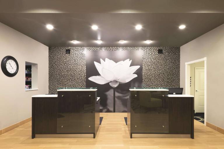 La Quinta Inn & Suites by Wyndham Billings — photo 5