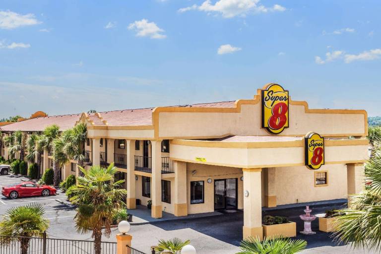 Super 8 By Wyndham Stockbridge in Stockbridge, GA