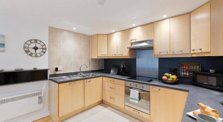 Apartment | Next to Bristol Cathedral — photo 2