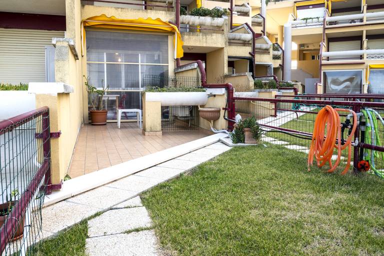 Holiday apartment with yard | Sea view — photo 4