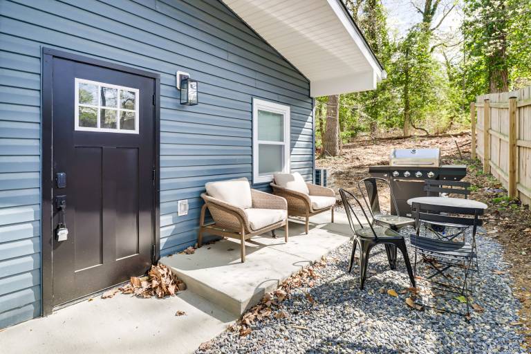 5 Mi to National Harbor: Stylish Apt w/ Patio! — photo 4