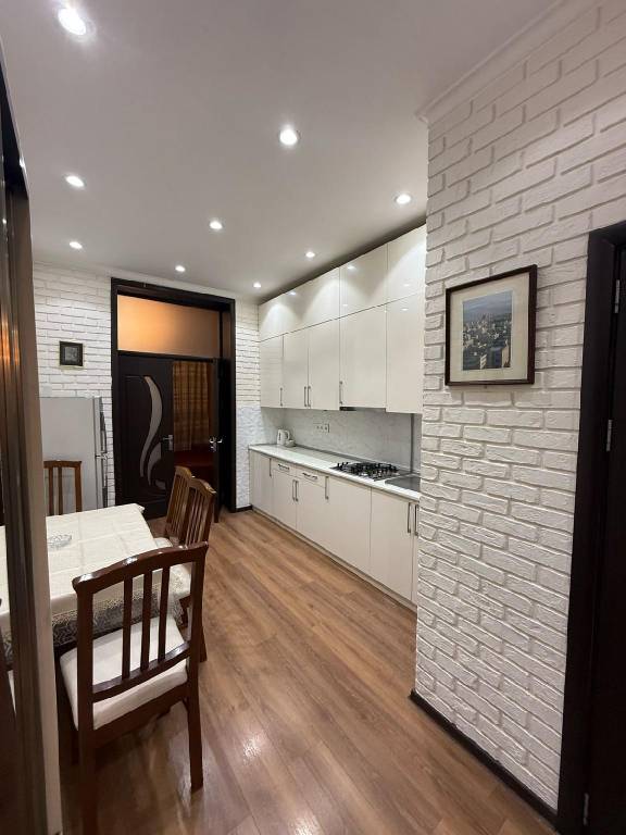 Fully equipped beautiful holiday apartment with hot tub | Near Nizami Street | Suitable for remote work | Pet-friendly — photo 4