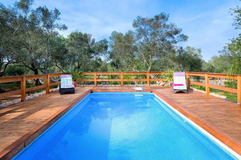 Family-friendly lovely villa with garden, BBQ & private pool | Dogs allowed — photo 5
