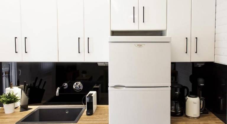 Fully equipped apartment with terrace & hot tub | Next to Church of the Holy Apostles | Good for workation | Pets allowed — photo 4