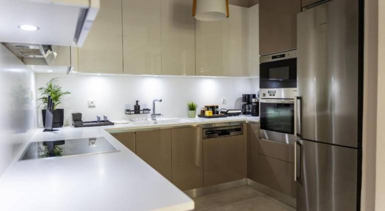 Fully equipped rental apartment with terrace | Next to Acropolis Museum | Perfect for remote work | Pets allowed — photo 3