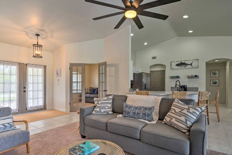 Private Pool: Beachy Cape Coral Getaway! — photo 4