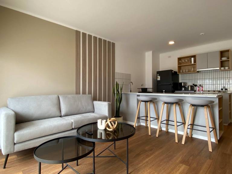 w Modern Cozy 2BR w Balcony in Miraflores