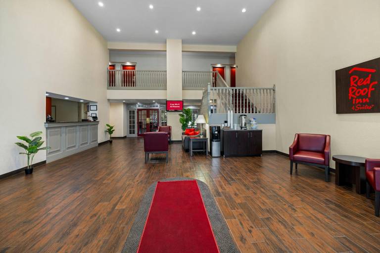 Red Roof Inn & Suites Albany, GA — photo 5