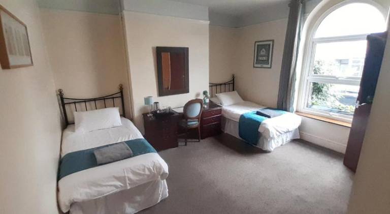Admiral Blake Guest House — photo 2