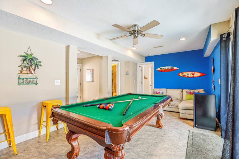 Private heated pool, hot tub, gameroom, pool table, Pet friendly! — photo 3