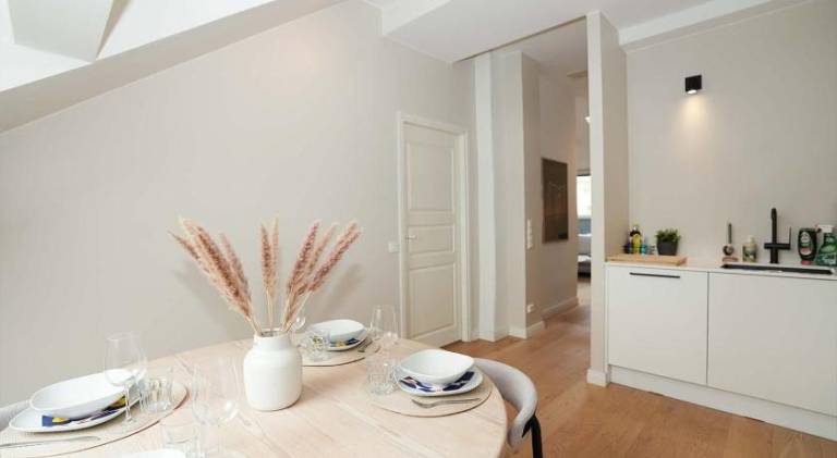 Bright & Modern Scandinavian Attic Suite in City Center — photo 3
