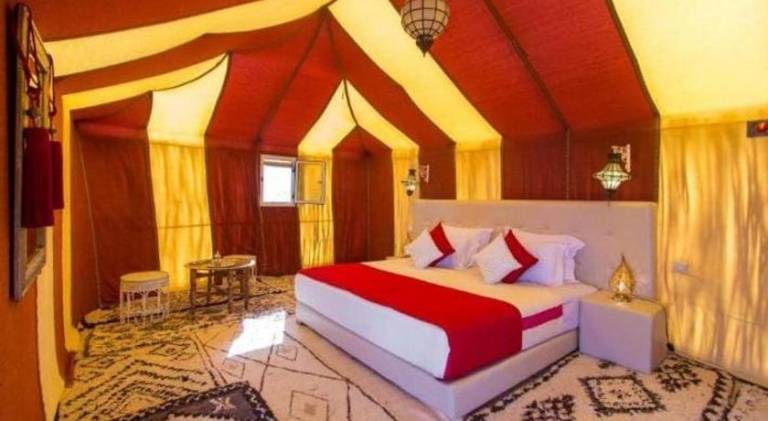 Tent with garden & patio | Pet-friendly — photo 2