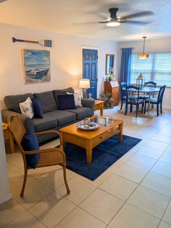 Apartment  Paradise Lakes