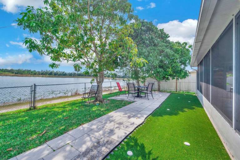 Cottage Port St. Lucie