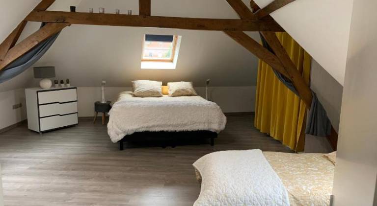Vacation home with 4 rooms for 11 persons in Calais