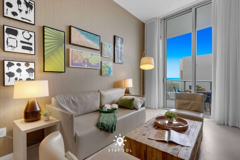 Beachfront Condo Amazing Pool Oceanview Balcony — photo 3