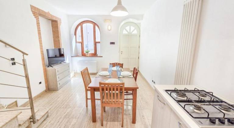 Holiday apartment with 2 rooms for 4 persons in Grottammare