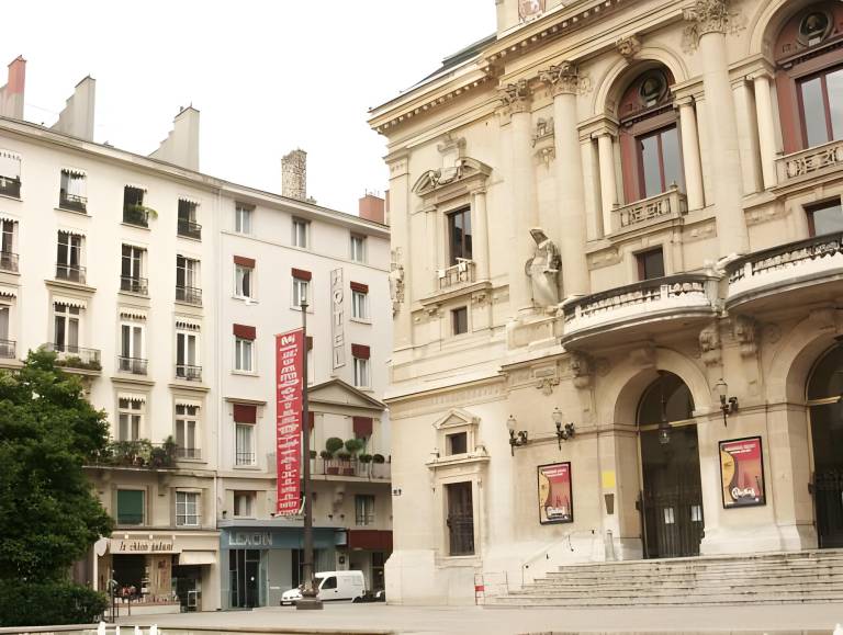 Hotel Des Artistes in Caluire-et-Cuire