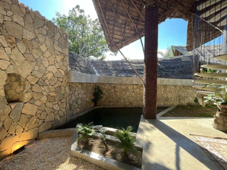 Villa with pool & patio | Good for workation — photo 5