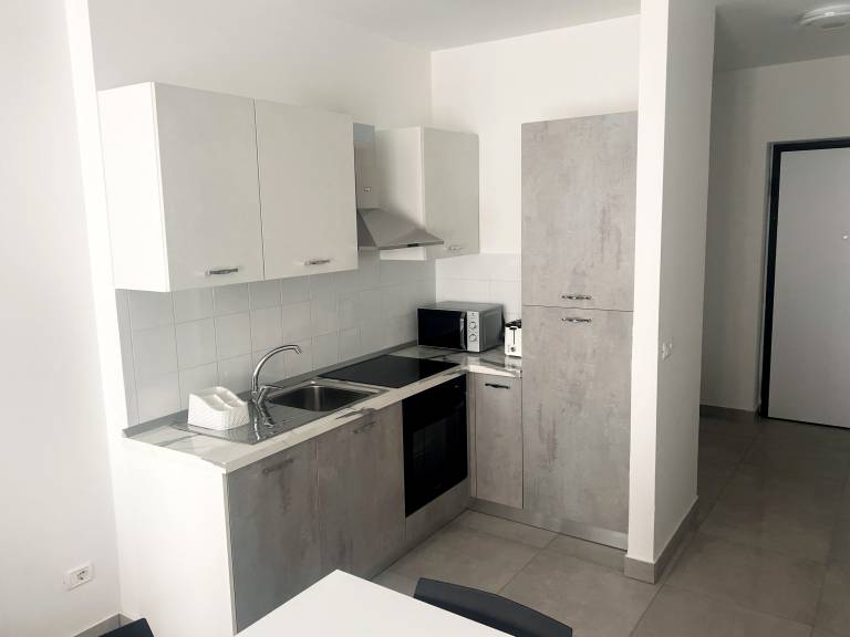 Family-friendly beautiful rental apartment with patio | City view | Beach nearby | Dogs allowed — photo 5