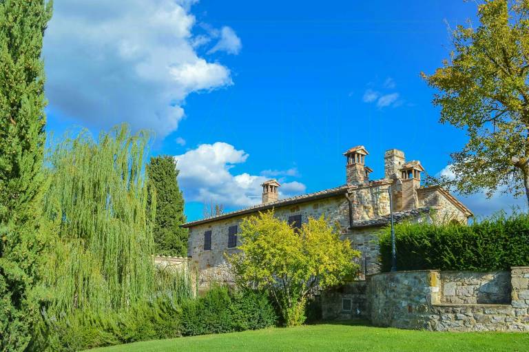 Farmhouse apartment with pool near in Asciano — photo 4