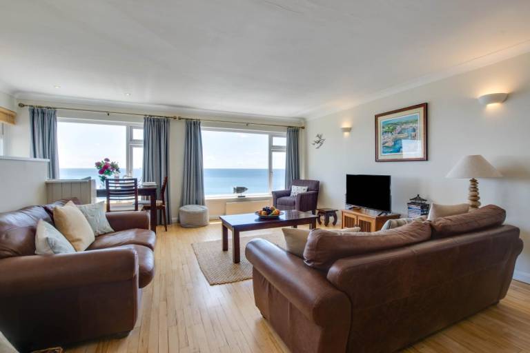Fully equipped cottage with garden & patio | Water view | Beach nearby | Pet-friendly — photo 3