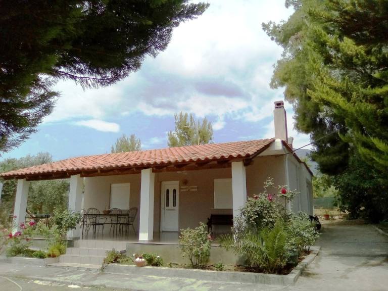 House | Perfect for remote work in Eretria