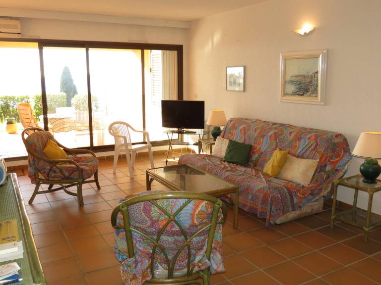 Fully equipped apartment with pool & garden | Pet-friendly — photo 5