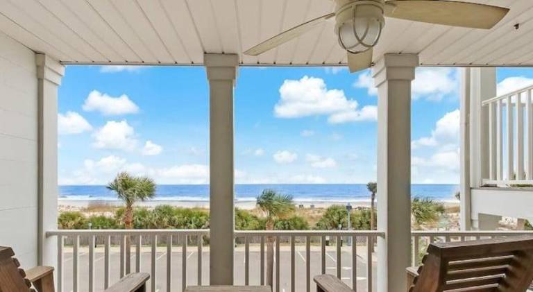 House with 2 rooms for 6 persons in Tybee Island, GA