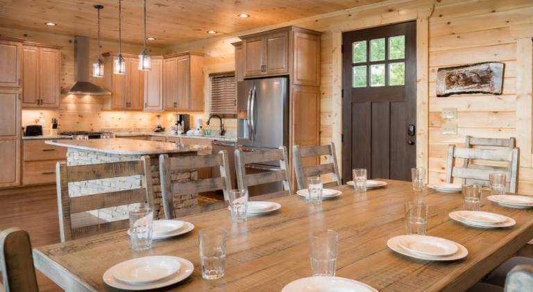 Vacation home with jacuzzi — photo 4