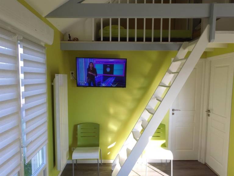 Chalet with BBQ & yard | Sea view — photo 4