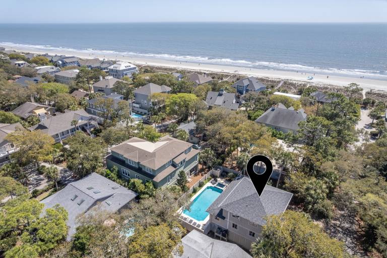 Vacation home with grill & private pool | Suitable for remote work — photo 2