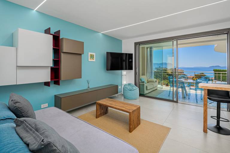 Fully equipped beautiful apartment with patio & fast internet | Garden view | Next to the beach | Dogs allowed — photo 3
