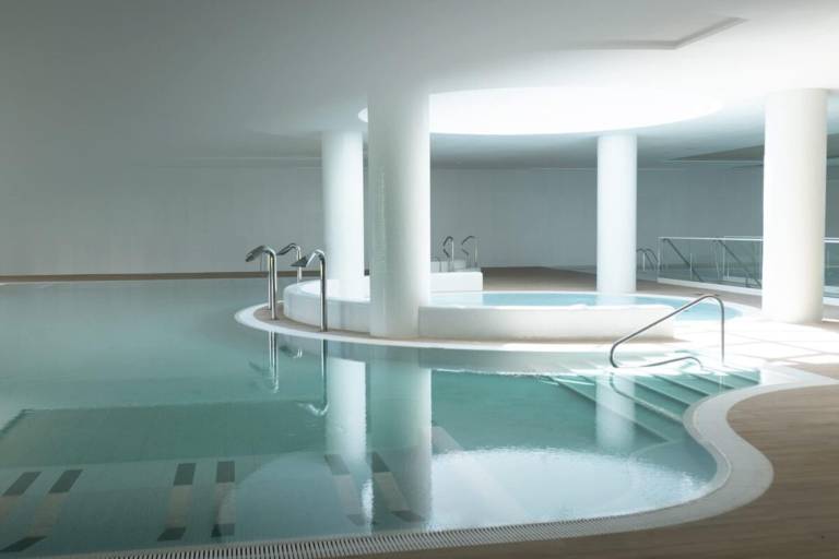 Holiday apartment with pool, hot tub & sauna | Sea view — photo 2