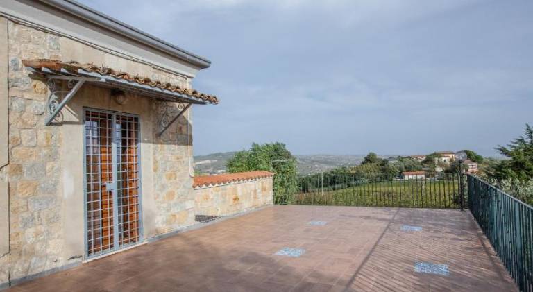 Vacation home with pool, garden & terrace — photo 3