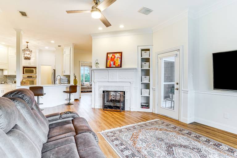 Spacious Family Retreat in Fort Worth Area