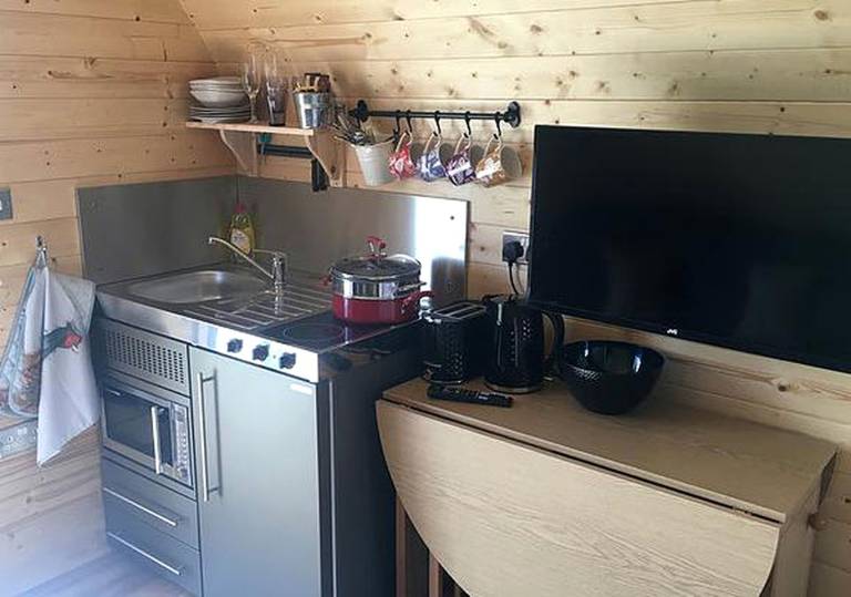 Gorgeous Glamping Pods on a Working Farm near Cheshire, England — photo 3