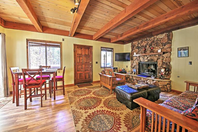Big Bear Cabin w/ Fenced Yard: 4 Mi to Snow Summit — photo 4