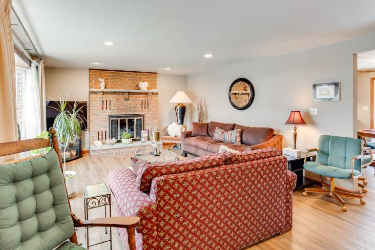 'Three Pines Family Retreat' Home in Carlisle — photo 4