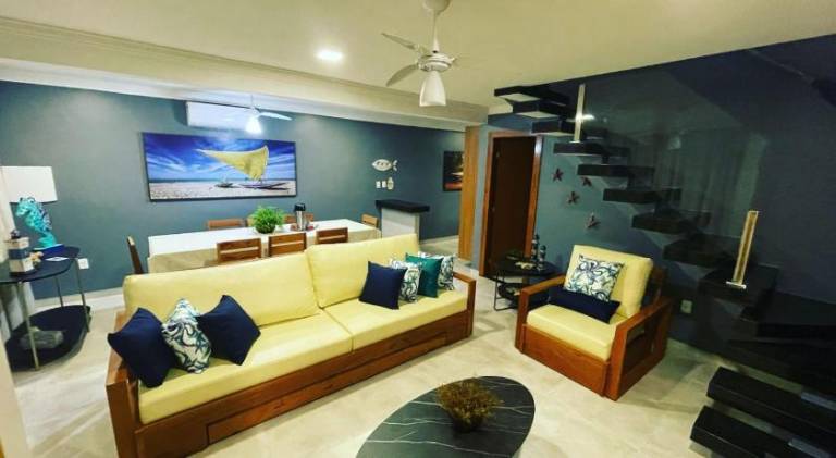 Vacation home with pool — photo 4