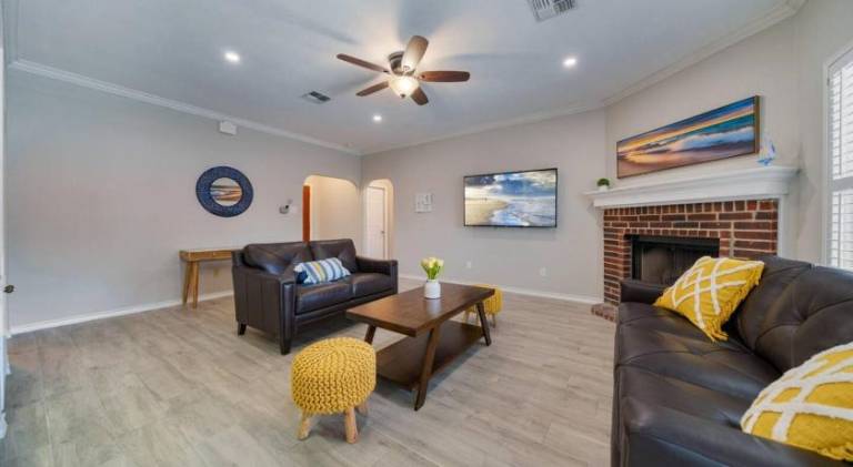 Pleasant vacation home with pool | Good for workation | Pets are welcome — photo 3