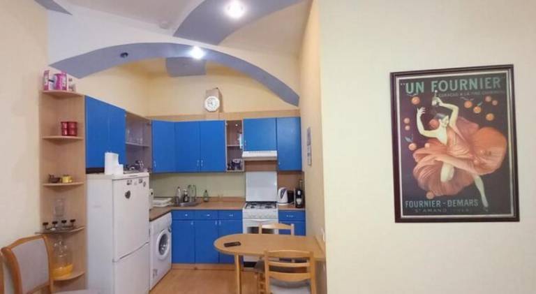Historic 1BR stay by Opera House — photo 3