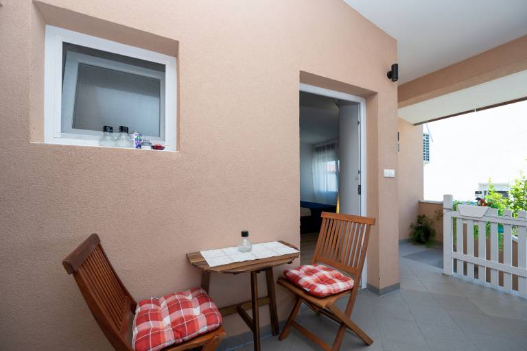 Studio flat Vir