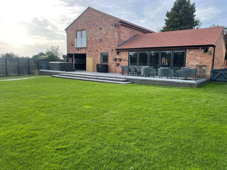 Cottage Corby