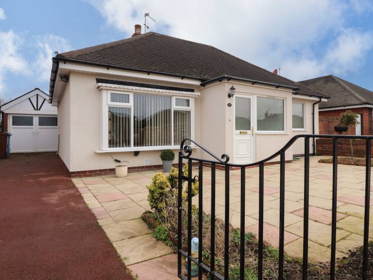 Cottage Saint Anne's on the Sea