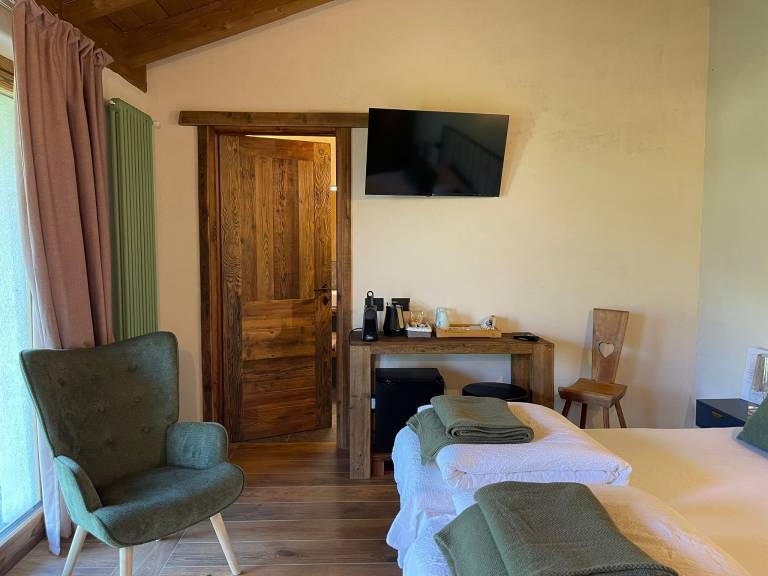 Room 'Farfarà' with Mountain View, Wi-Fi and Air Conditioning — photo 2