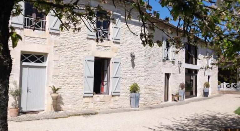 Le clos de la huppe - suite familiale — photo 3