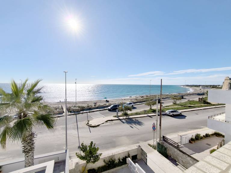Rental apartment with BBQ & yard | Sea view | Close to the beach | Dogs allowed — photo 4