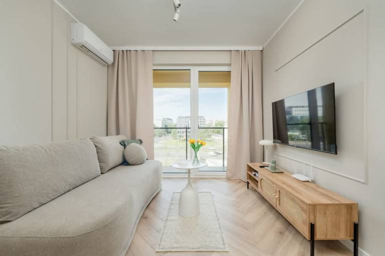 Legnicka 38 Contemporary Apartment Gym in Wroclaw
