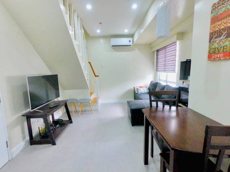Nice apartment with pool | Suitable for remote work | Pets allowed in Taguig